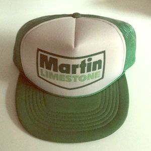 Mesh trucker hat vintage!!!